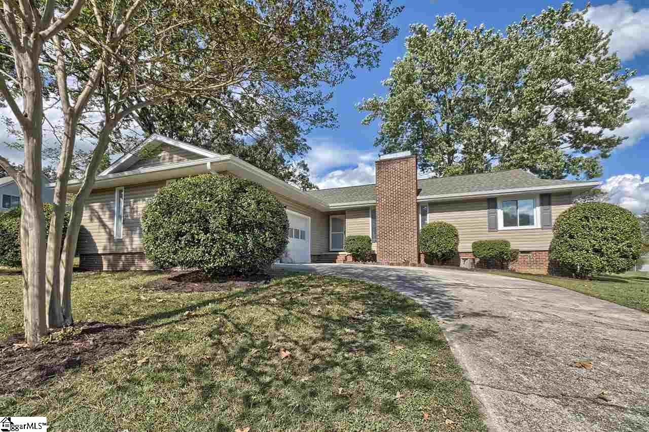 Property image 1 at 7 Stonehenge Court, Taylors, SC 29687