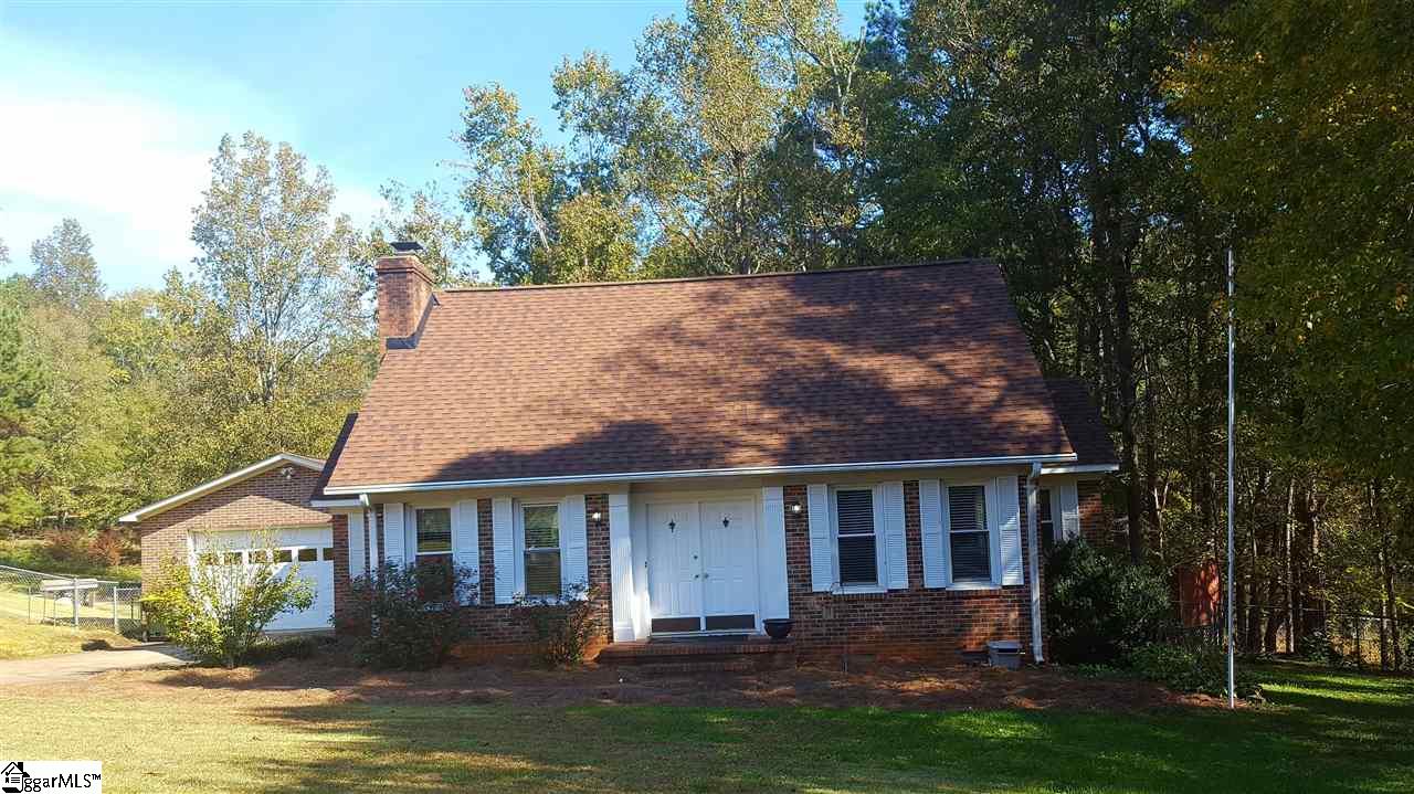 Property image 1 at 205 Williamsburg Way, Easley, SC 29642