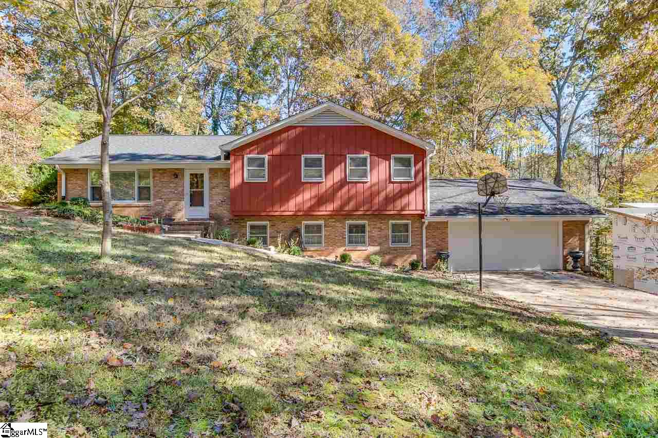 Property image 1 at 106 Holly Road, Taylors, SC 29687