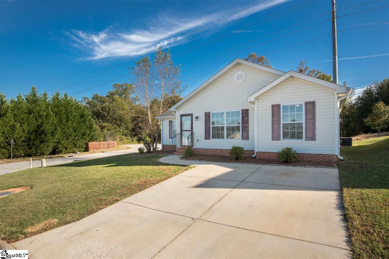 Property image 1 at 401 Juniper Leaf Way, Greer, SC 29651