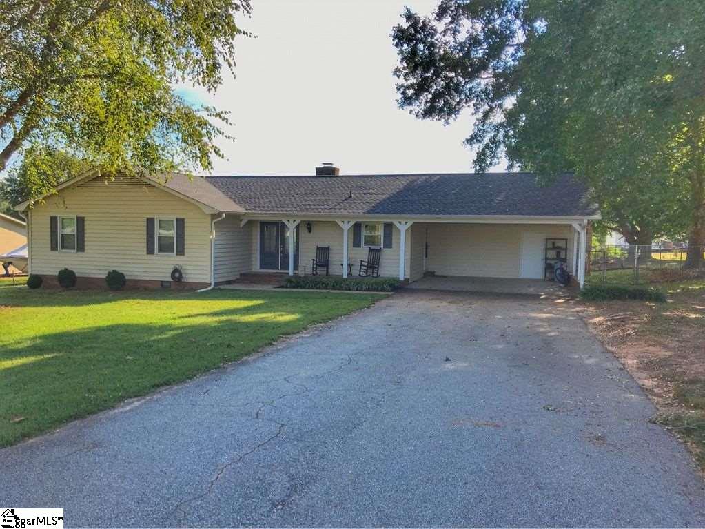 Property image 1 at 105 Cauthen Court, Moore, SC 29369