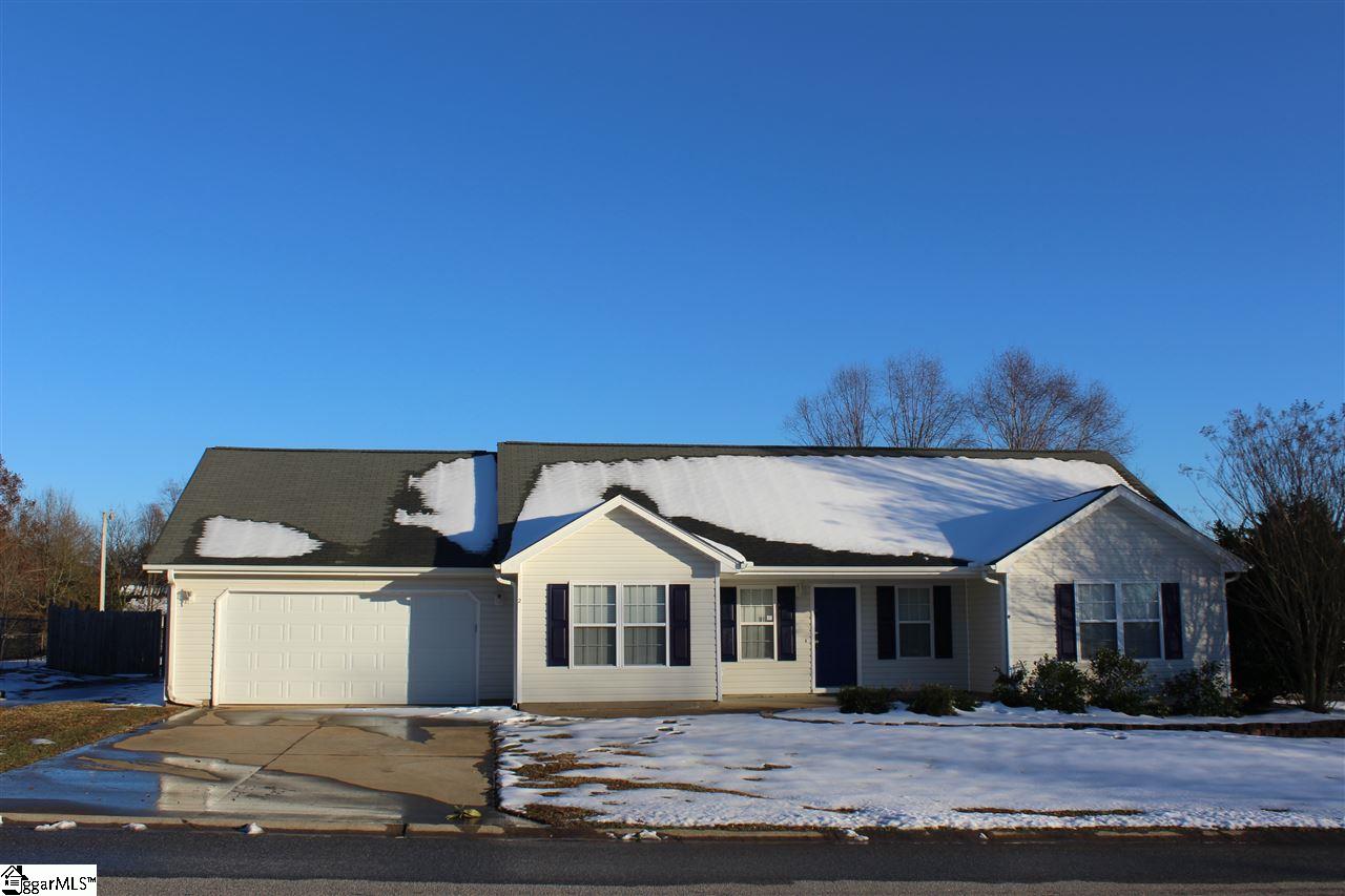 Property image 1 at 2 Viking Drive, Greer, SC 29651