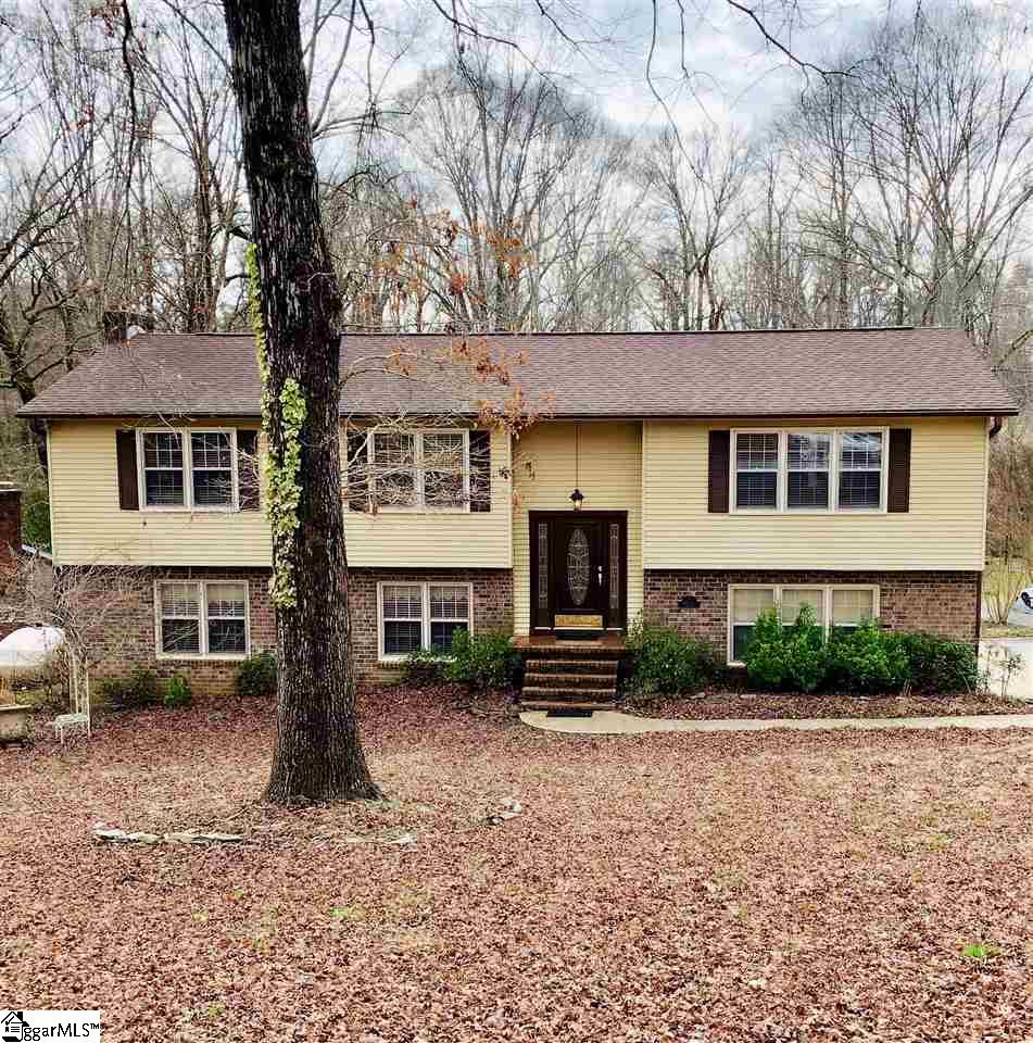 Property image 1 at 8 Old Mill Court, Taylors, SC 29687