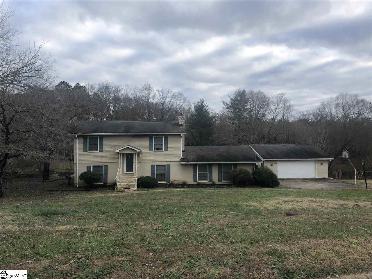 Property image 1 at 332 Golden Grove Circle, Piedmont, SC 29673