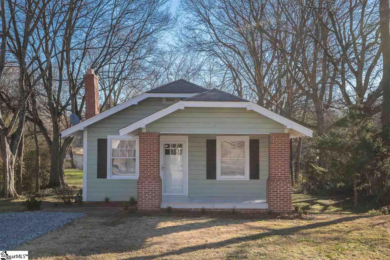 Property image 1 at 4 Maplecroft Street, Greenville, SC 29607