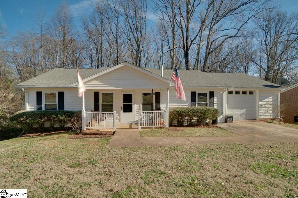 Property image 1 at 111 Boxwood Lane, Greer, SC 29650