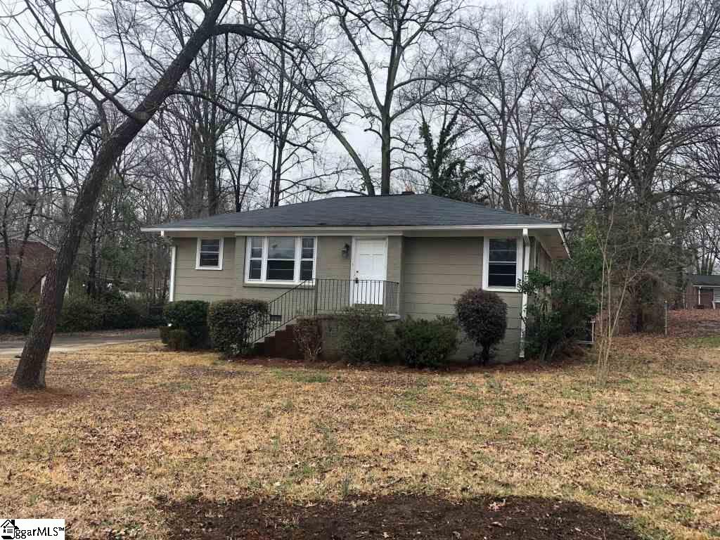 Property image 1 at 8 Tipperary Lane, Taylors, SC 29687