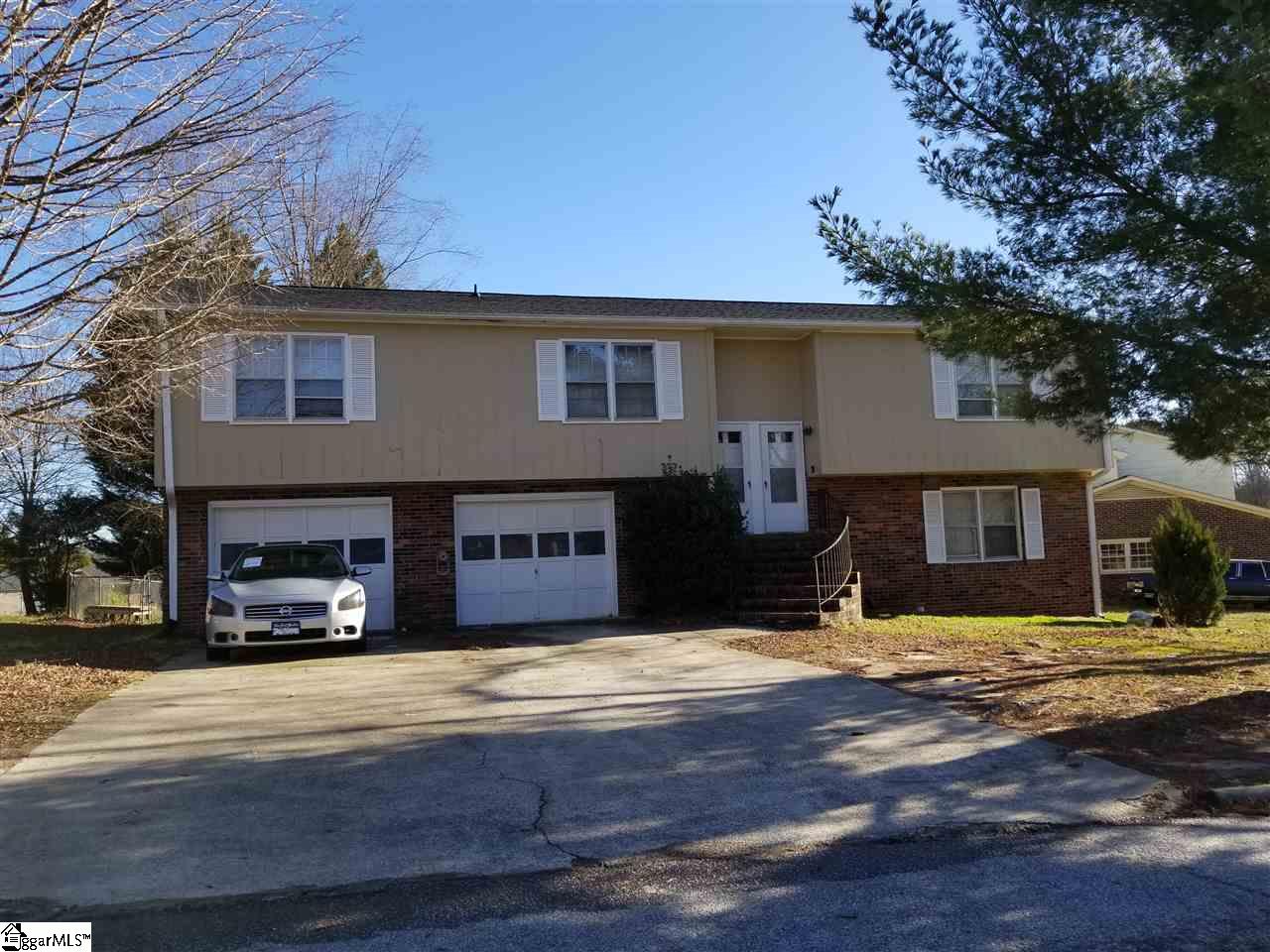 Property image 1 at 317-319 Devonwood Court, Taylors, SC 29687