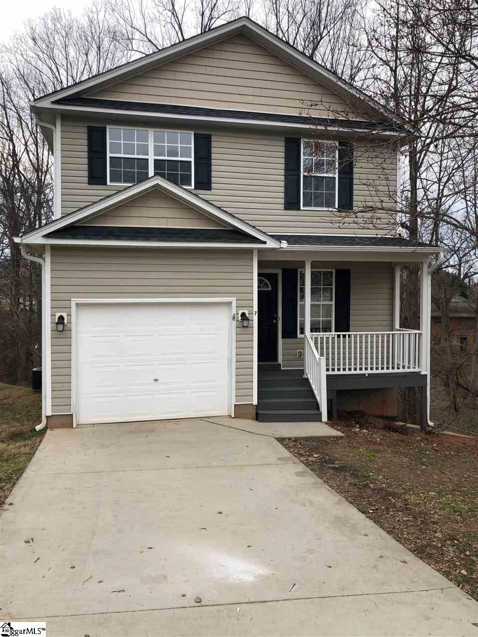 Property image 1 at 7 Squirrel Hollow Court, Greer, SC 29651