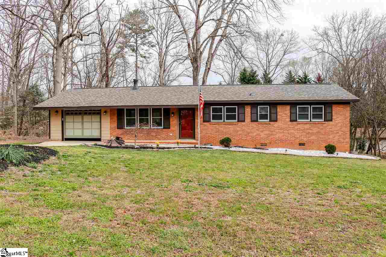 Property image 1 at 140 Woodridge Circle, Greenville, SC 29607