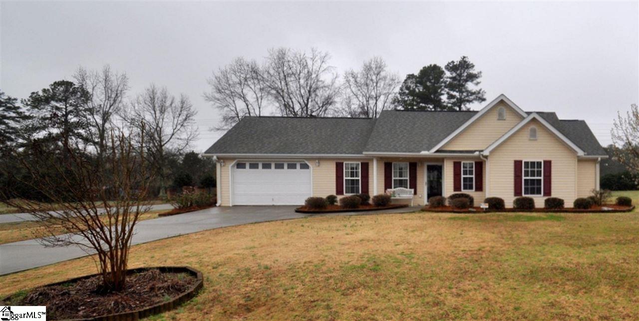 Property image 1 at 116 Essex Drive, Clinton, SC 29325