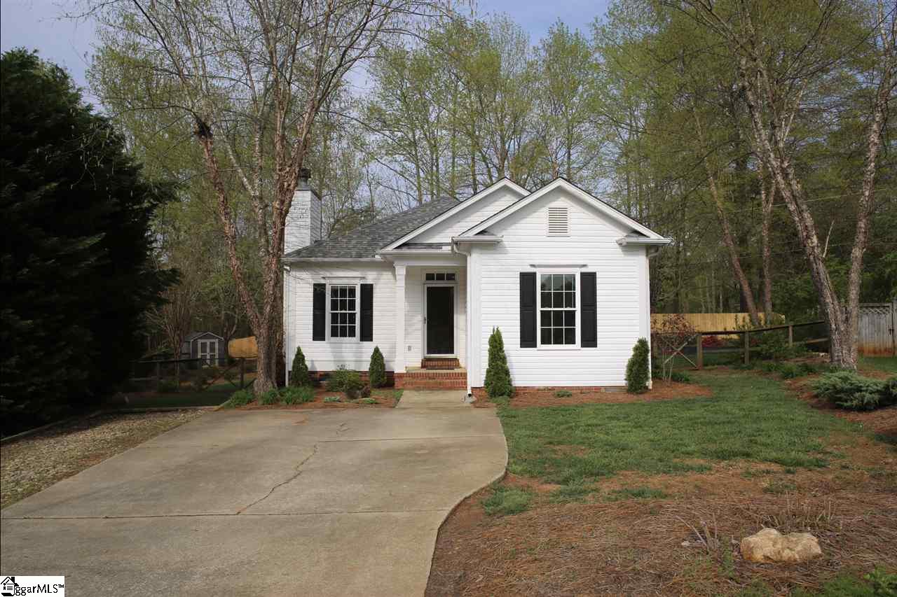 8 Mountain Trace Court