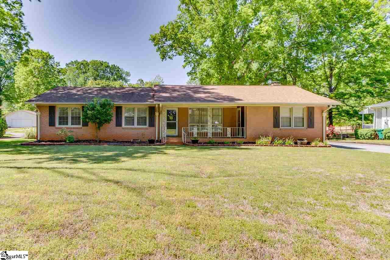 Property image 1 at 125 Bessie Avenue, Greer, SC 29651