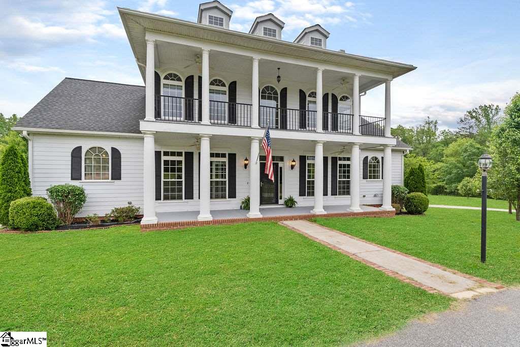 Property image 1 at 112 Century Court, Gray Court, SC 29645