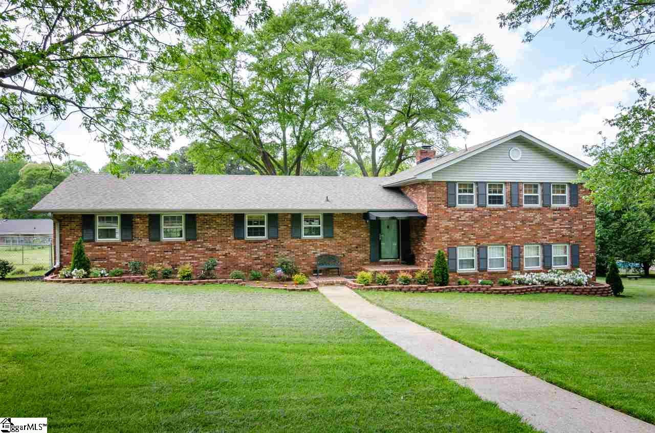 Property image 1 at 5 Saluda Road, Williamston, SC 29697