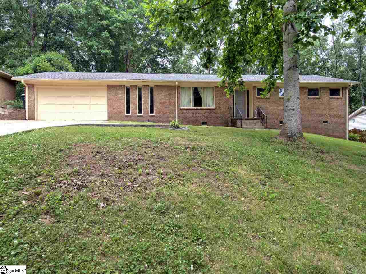 Property image 1 at 109 Wood Heights Avenue, Taylors, SC 29687