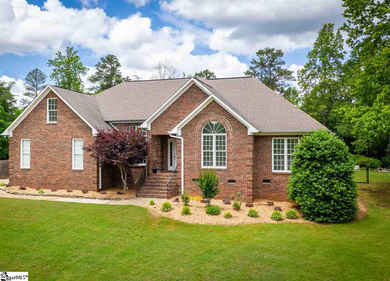 Property image 1 at 330 Gracewood Circle, Moore, SC 29369