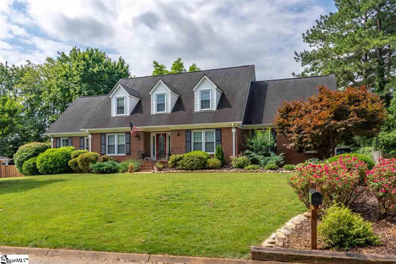 Property image 1 at 210 Burning Bush Road, Greenville, SC 29607