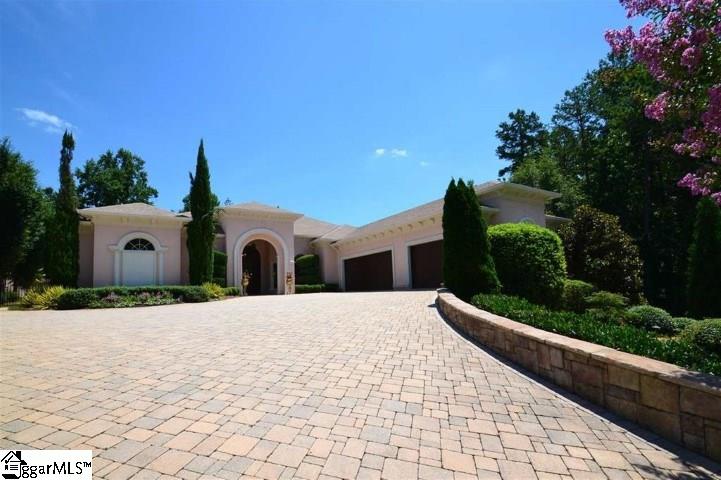 Property image 1 at 204 Hillsboro Trace, Spartanburg, SC 29301