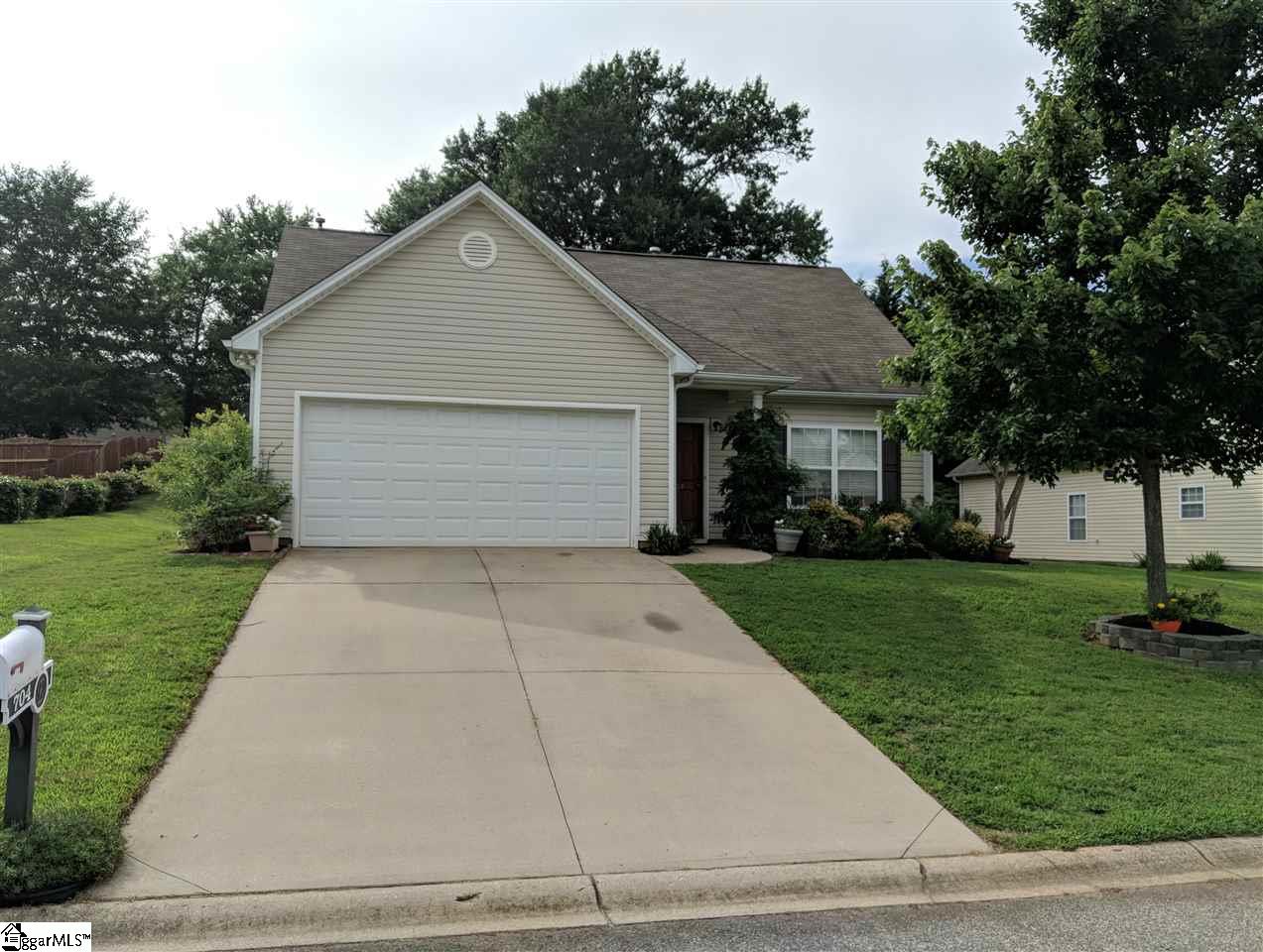 Property image 1 at 704 Shadow Dance Lane, Boiling Springs, SC 29316