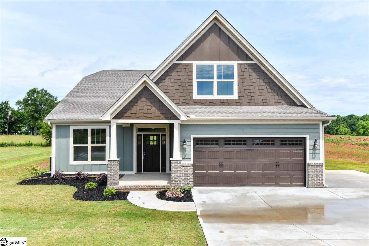 Property image 1 at 3 Claridge Way, Greer, SC 29651