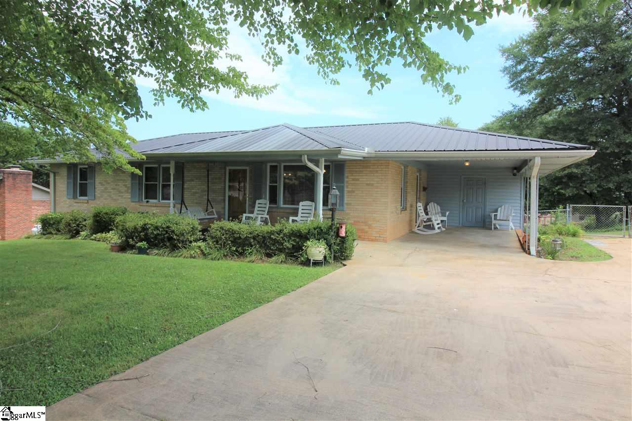 Property image 1 at 2 Laramie Drive, Greenville, SC 29617