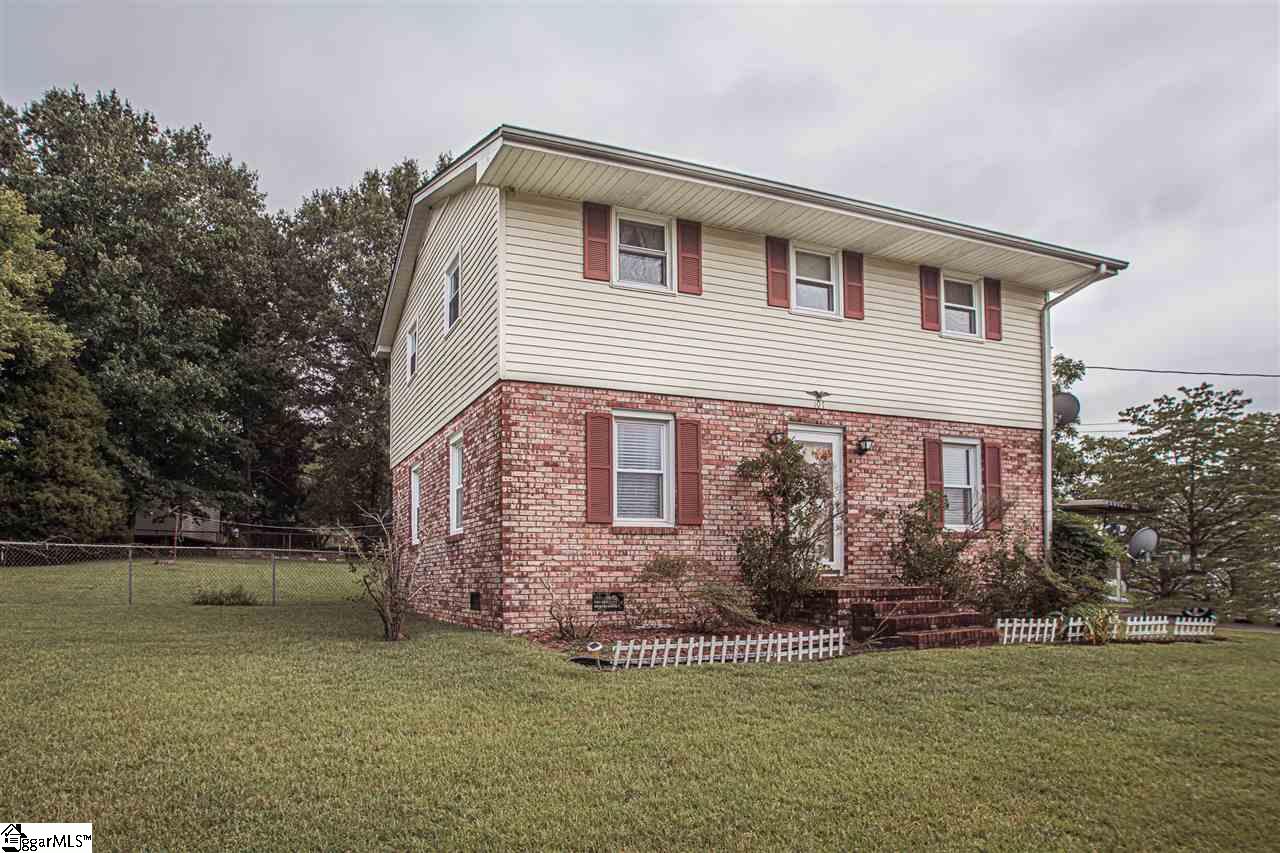 Property image 1 at 107 Kaye Street, Easley, SC 29640