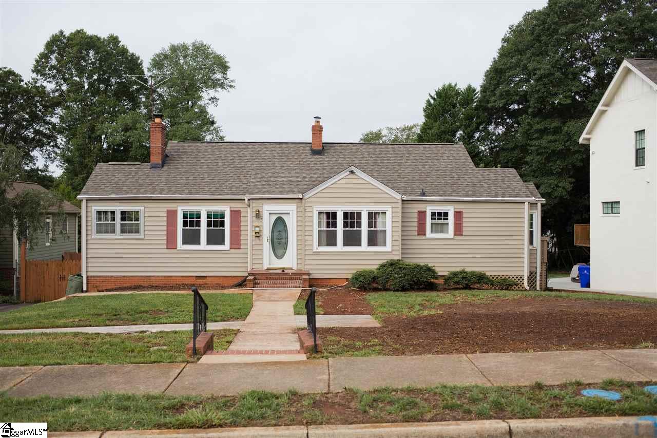 Property image 1 at 8 Seminole Drive, Greenville, SC 29605