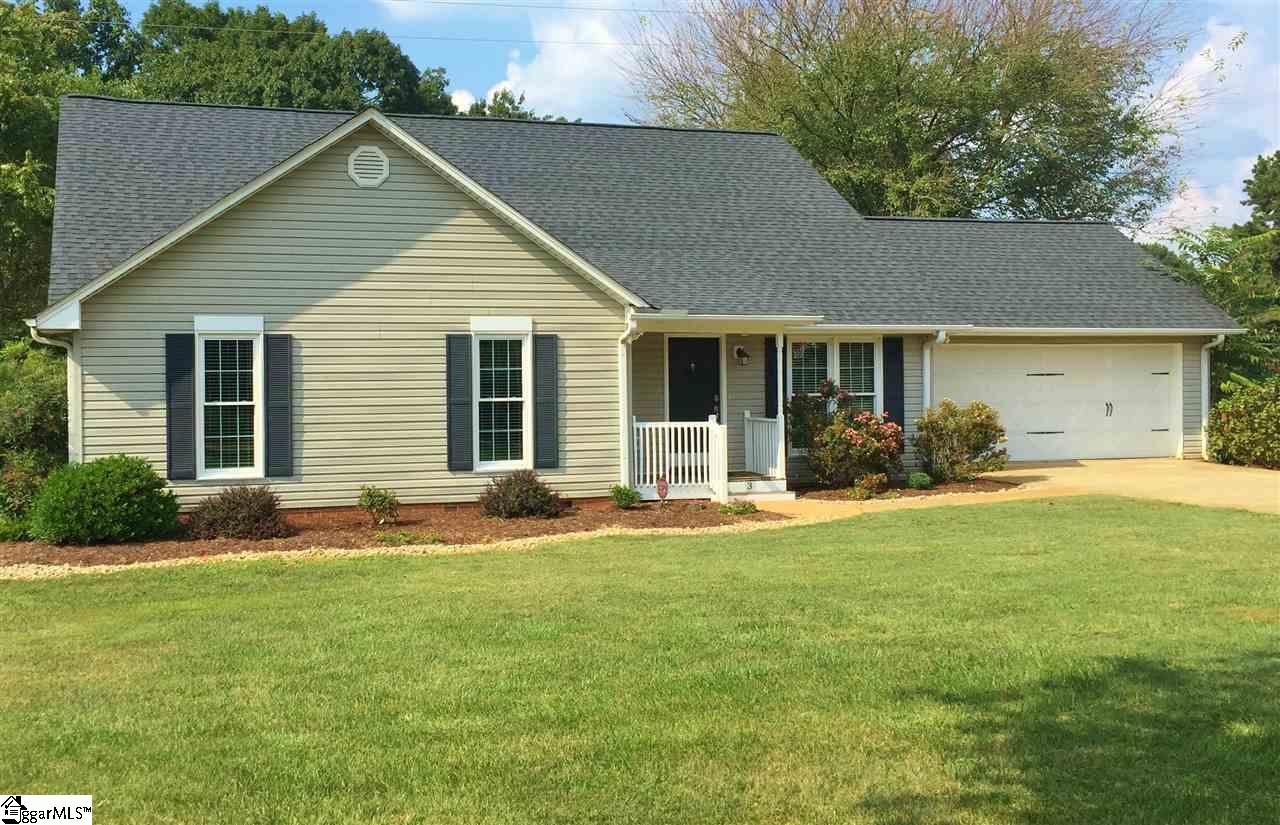 Property image 1 at 3 E Fieldsparrow Court, Greenville, SC 29615