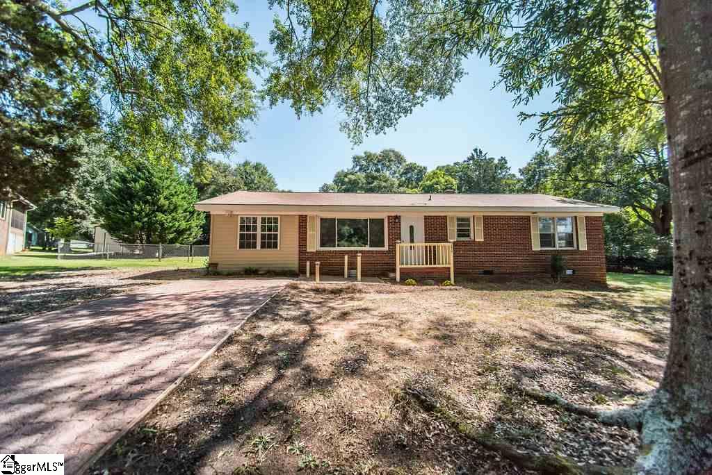 Property image 1 at 220 Florence Drive, Simpsonville, SC 29681