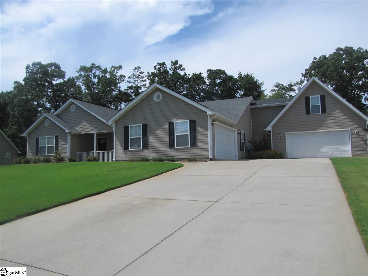 Property image 1 at 124 Bean Mill Way, Anderson, SC 29625