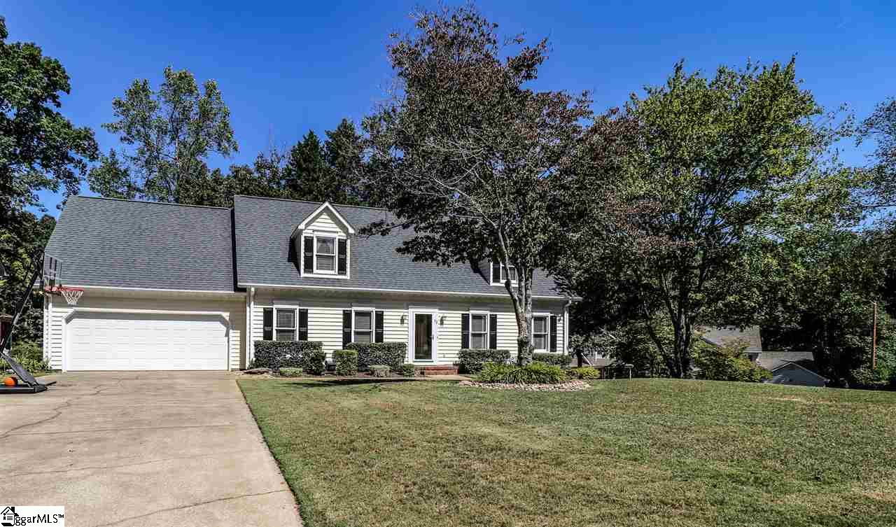 Property image 1 at 12 Old Oak Drive, Taylors, SC 29687