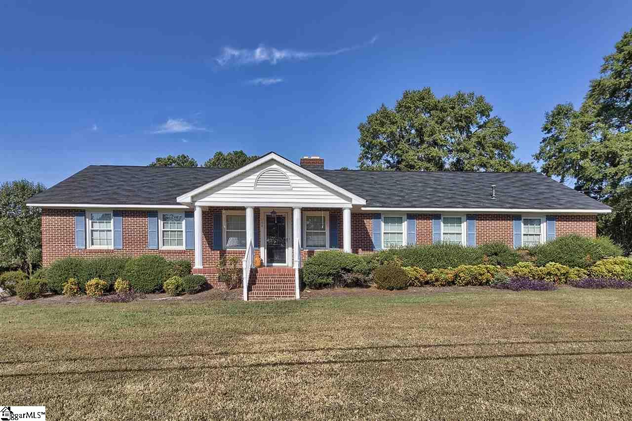 Property image 1 at 103 Blakely Avenue, Laurens, SC 29360