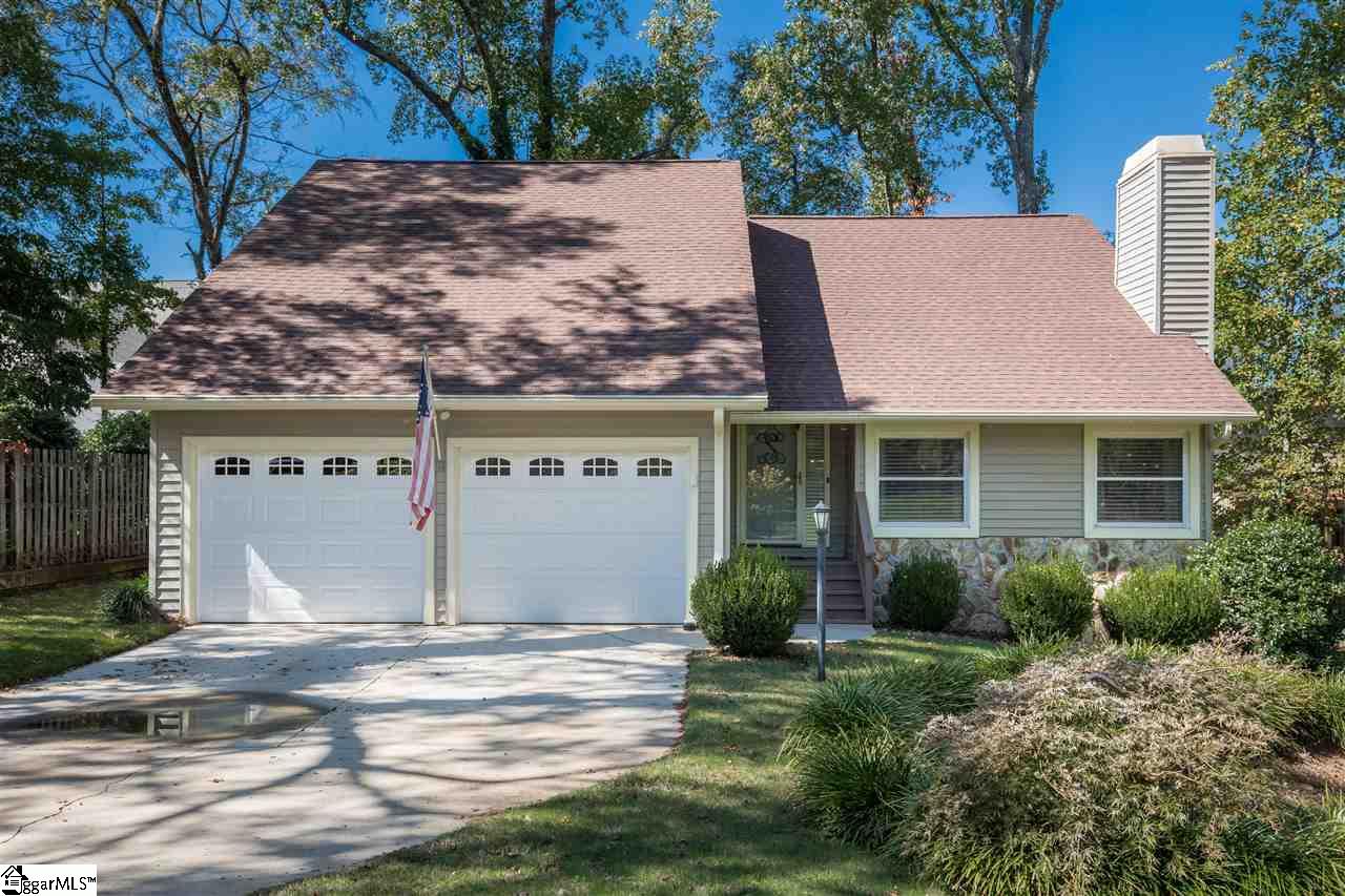 Property image 1 at 11 Meredith Lane, Greenville, SC 29607