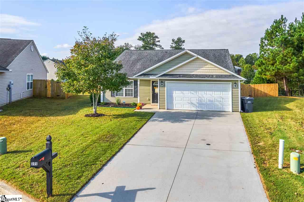 Property image 1 at 305 Shada Lane, Greenville, SC 29611