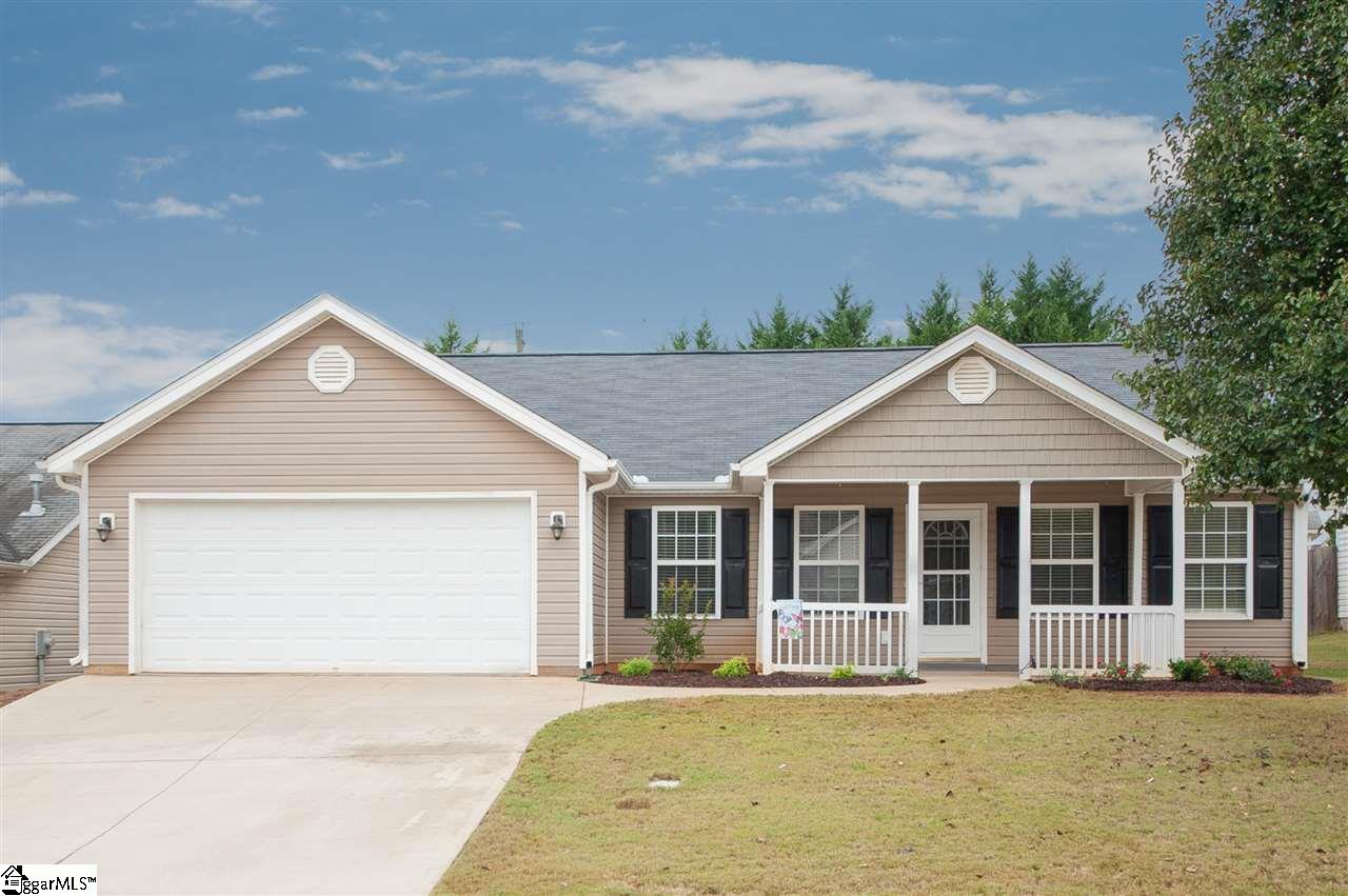 Property image 1 at 6 Landing Lane, Simpsonville, SC 29681