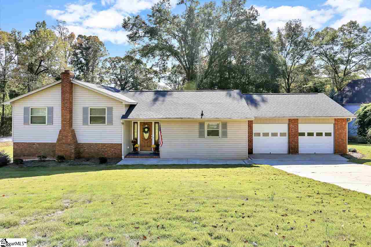 Property image 1 at 101 Lakeforest Drive, Greer, SC 29651