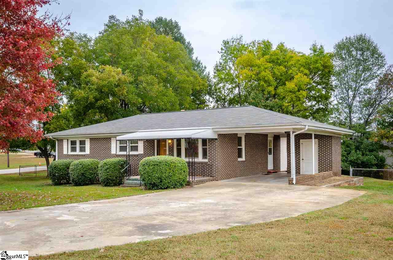 Property image 1 at 1 Woodridge Drive, Greenville, SC 29611