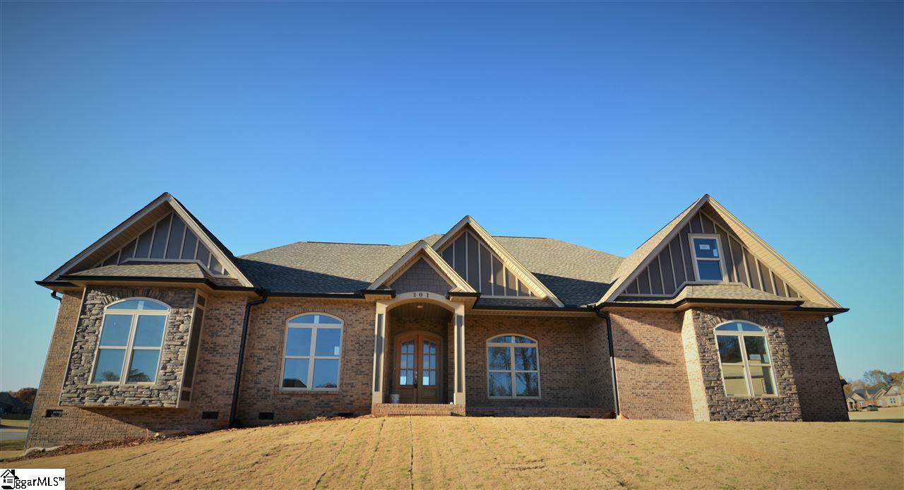 Property image 1 at 301 La Novia Court, Boiling Springs, SC 29316