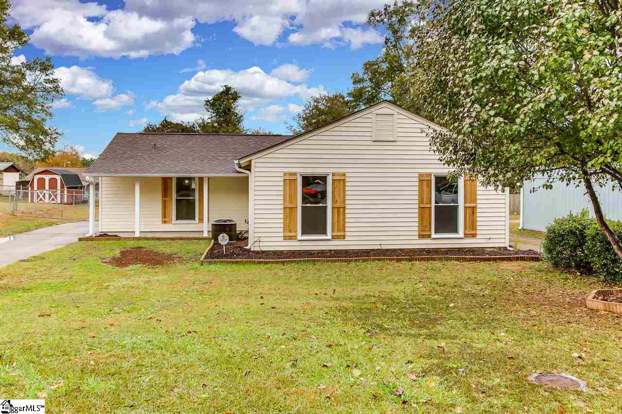 Property image 1 at 106 Osmond Drive, Taylors, SC 29687