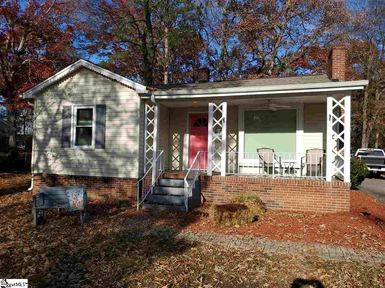 Property image 1 at 803 S B Street, Easley, SC 29642