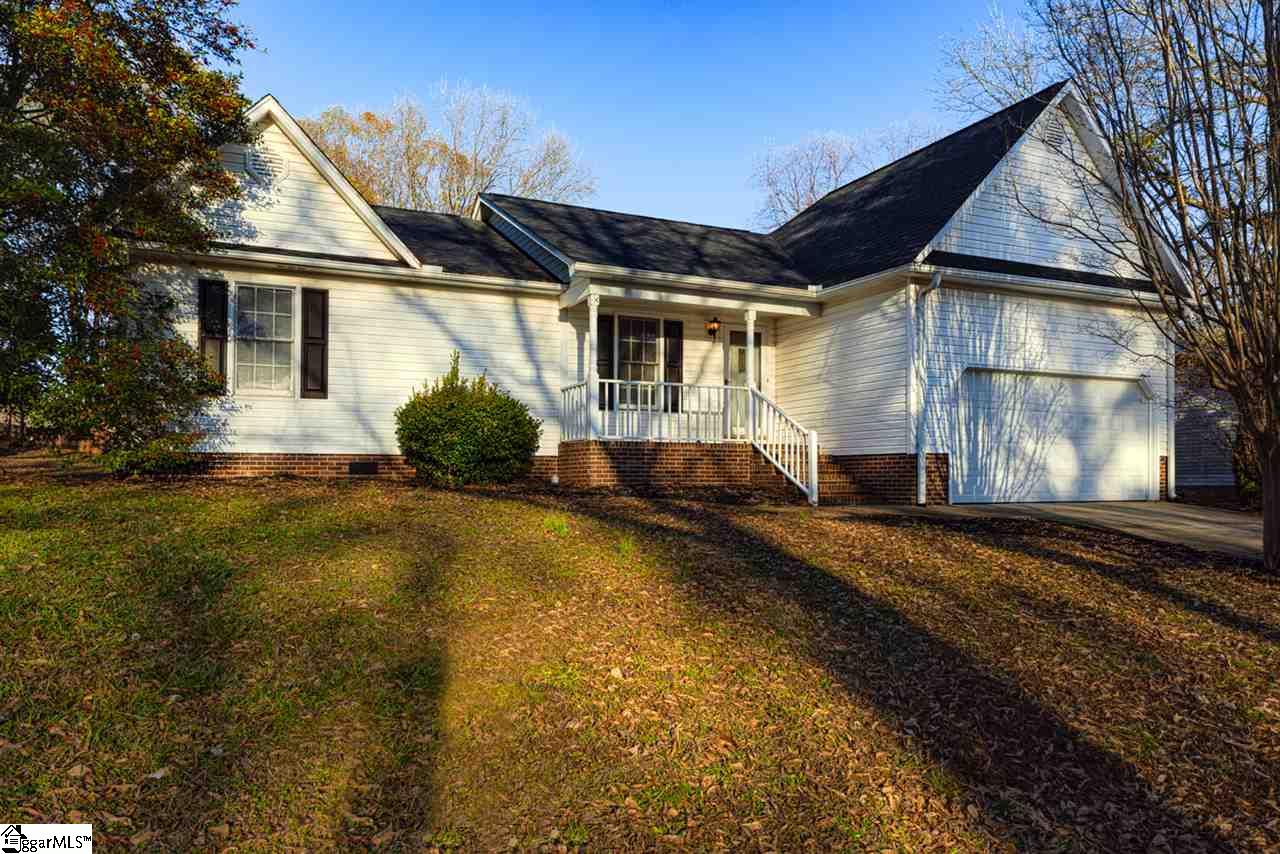 Property image 1 at 8 Clancy Court, Simpsonville, SC 29681