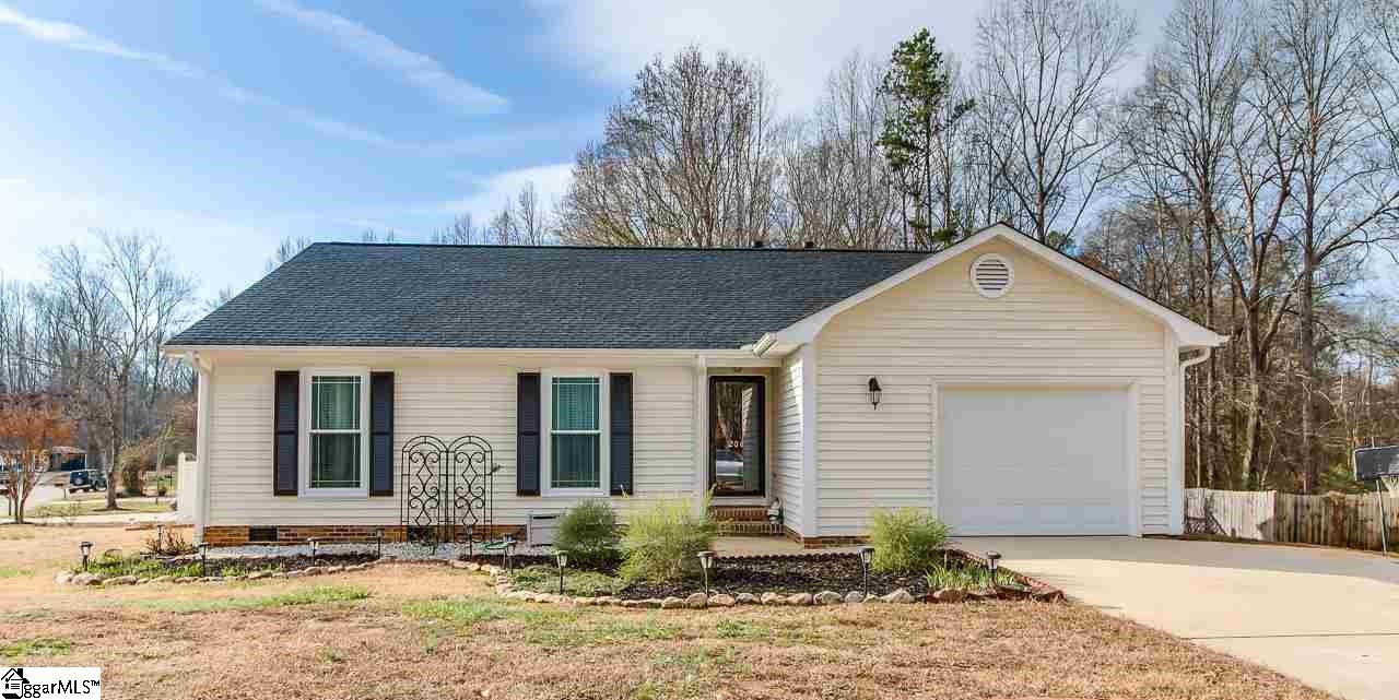 Property image 1 at 208 Boxelder Lane, Simpsonville, SC 29680-6330