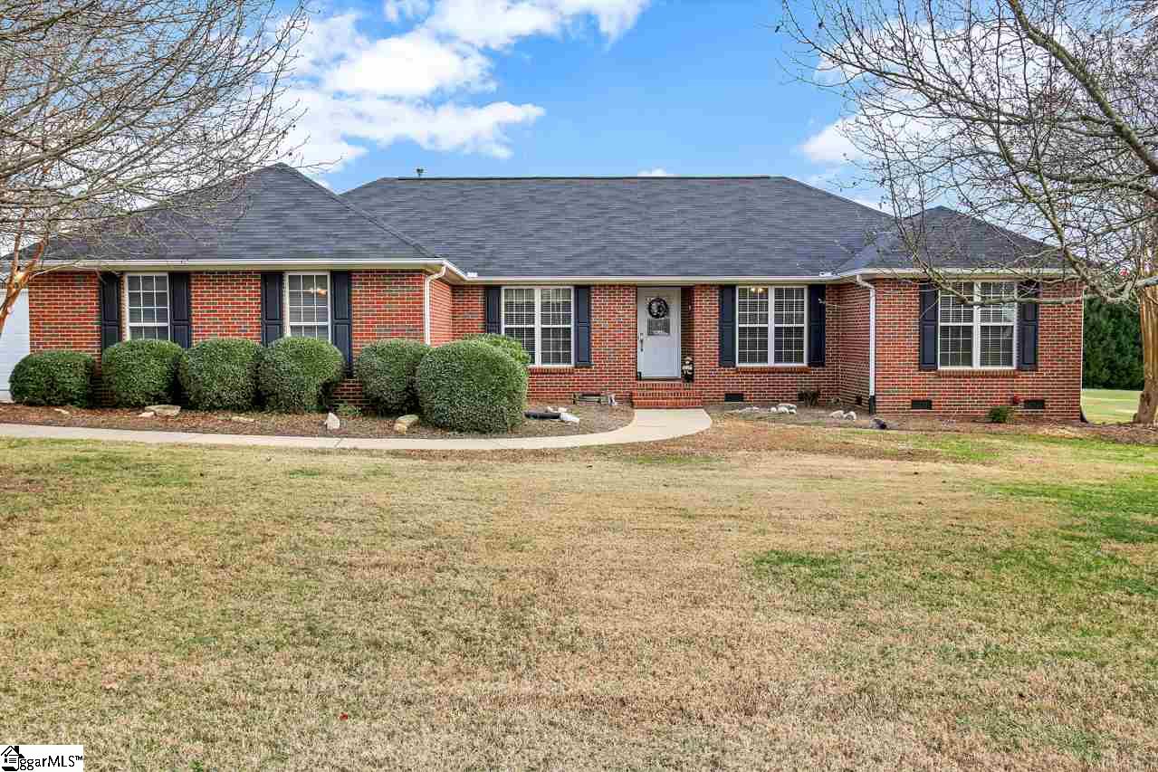 Property image 1 at 327 W Autumn Ridge Road, Moore, SC 29369