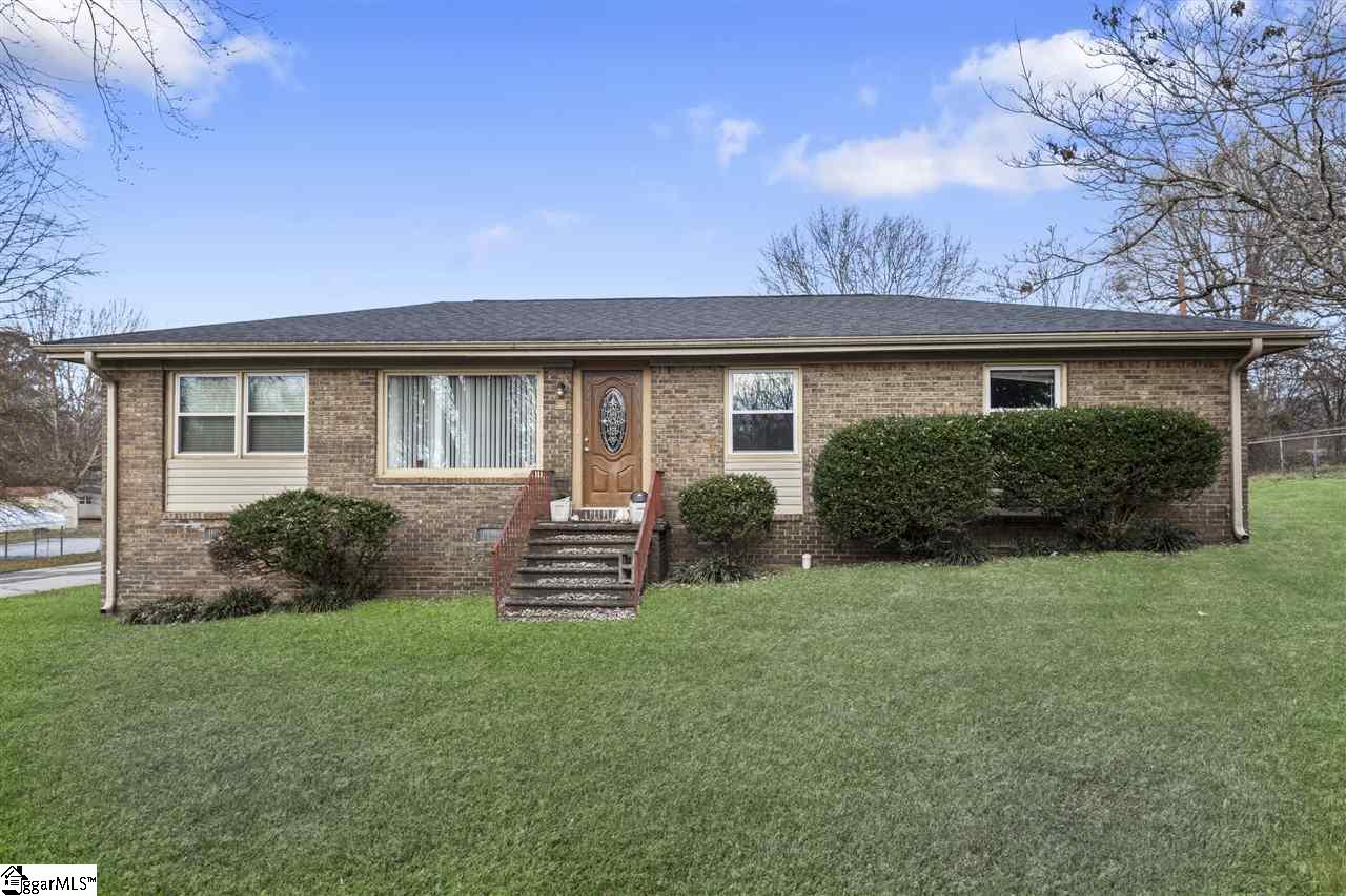 Property image 1 at 306 Old Farm Road, Moore, SC 29369