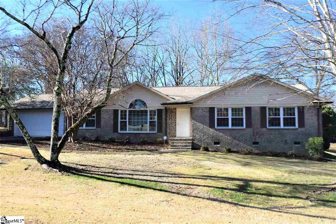 Property image 1 at 6 Shrevewood Drive, Taylors, SC 29687