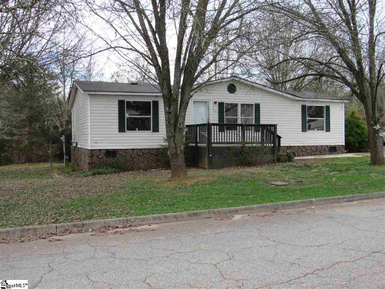 Property image 1 at 303 Mansion Circle, Piedmont, SC 29673