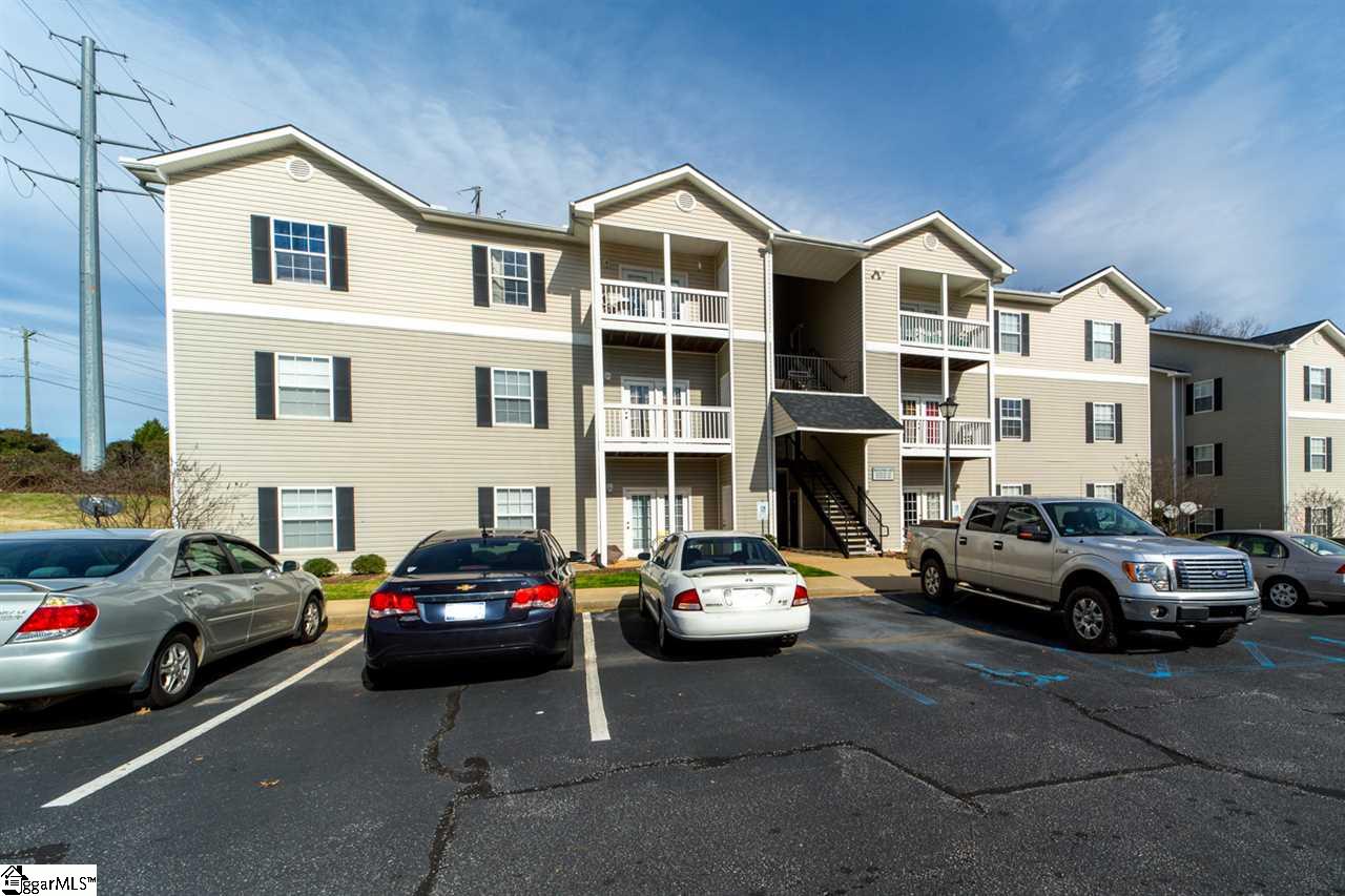 Property image 1 at 634 McKenna Circle, Greenville, SC 29615-2684