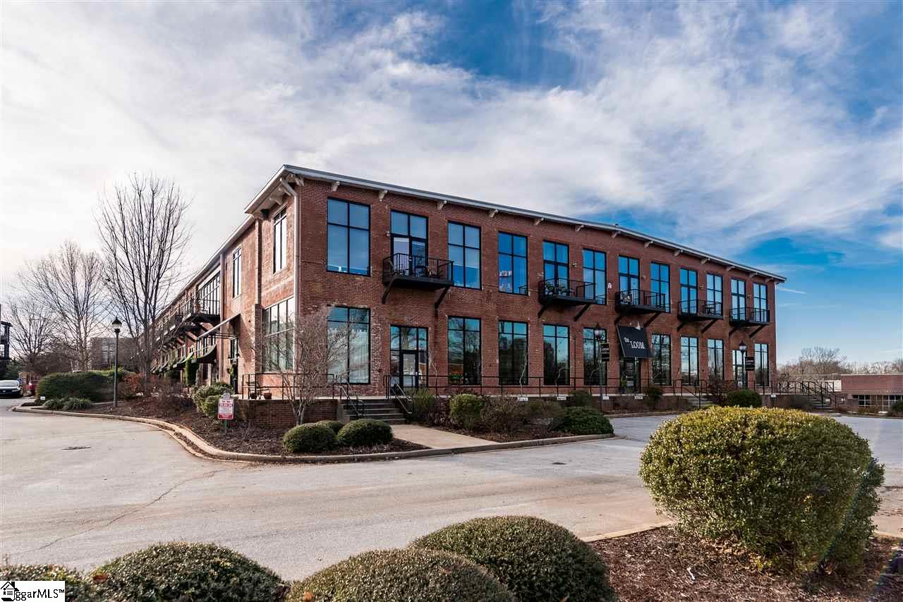 Property image 1 at 300 South Street, Simpsonville, SC 29681