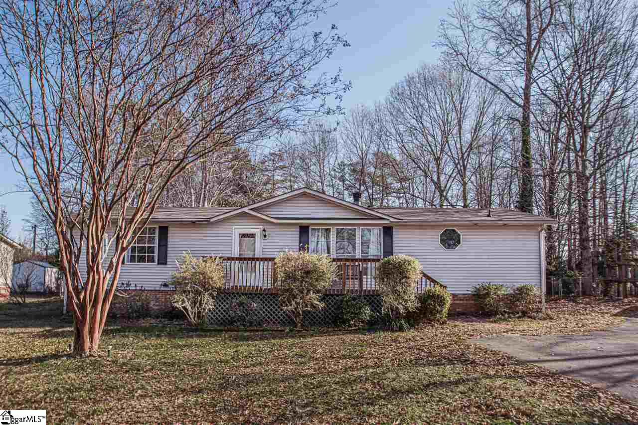 Property image 1 at 4 Broken Past Court, Simpsonville, SC 29680